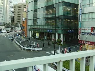 新宿駅西口からの道案内