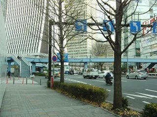 大江戸線新宿西口駅からの道案内
